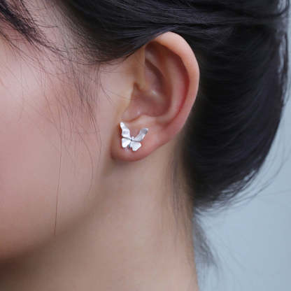 Looking for the original butterfly pure silver beautiful natural fresh forest cute playful butterfly small earrings-Mix MIx Style