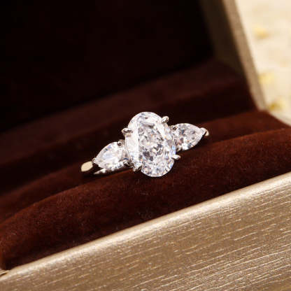 925 silver HW three-stone 2.5ct oval diamond ring egg-shaped ice flower cut high carbon diamond wedding ring light luxury high-end ring female-Mix MIx Style