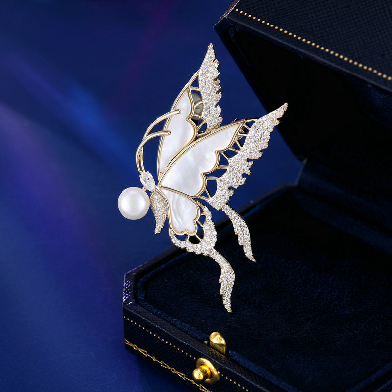New autumn and winter clothing, cocoon-turned-butterfly coat accessories, fixed pins, high-grade natural mother-of-pearl butterfly brooch-Mix MIx Style