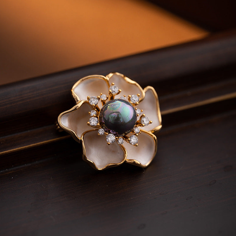 Natural Pearl Flower Brooch Women's Retro Elegant Simple Temperament Oil Drop Brooch Commuting Fashion Versatile Clothing-Mix MIx Style