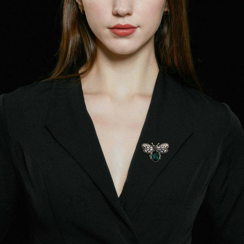 Bee anti-exposure buckle crystal zircon inlaid niche high-end corsage cardigan suit brooch clothing wholesale-Mix MIx Style