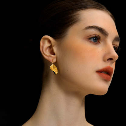 Looking for original autumn leaves sterling silver leaf French literary romantic elegant temperament high-end leaf stud earrings-Mix MIx Style