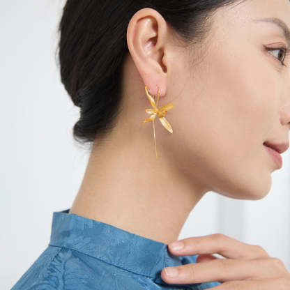 Delicate Orchid Flower Shaped Minimalist Elegant 18k White/Vermeil Gold Plated Stud Earrings | Mix Mix Style-Mix MIx Style