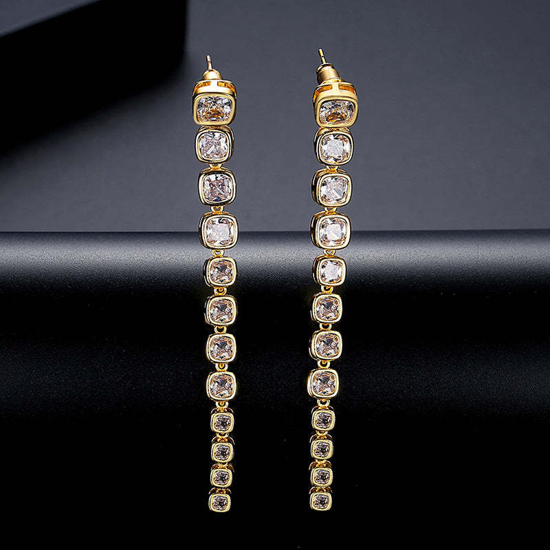 Tassel Classic Cushion Cut Moissanite Diamonds Elegant 18k White/Verme