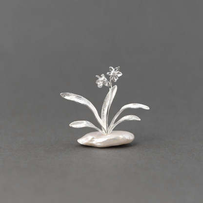Looking for original design Narcissus Elegant Chinese Feng Narcissus Flower Baroque Pearl Sterling Silver Brooch-Mix MIx Style