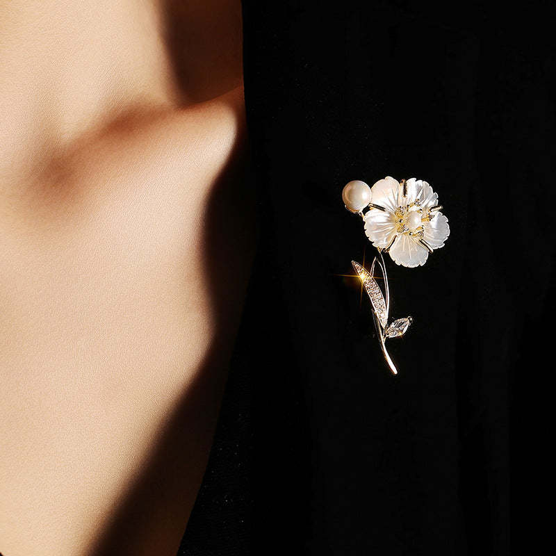 Xiliang Concubine fashionable natural sea oyster camellia brooch pearl flower corsage suit pin accessories-Mix MIx Style