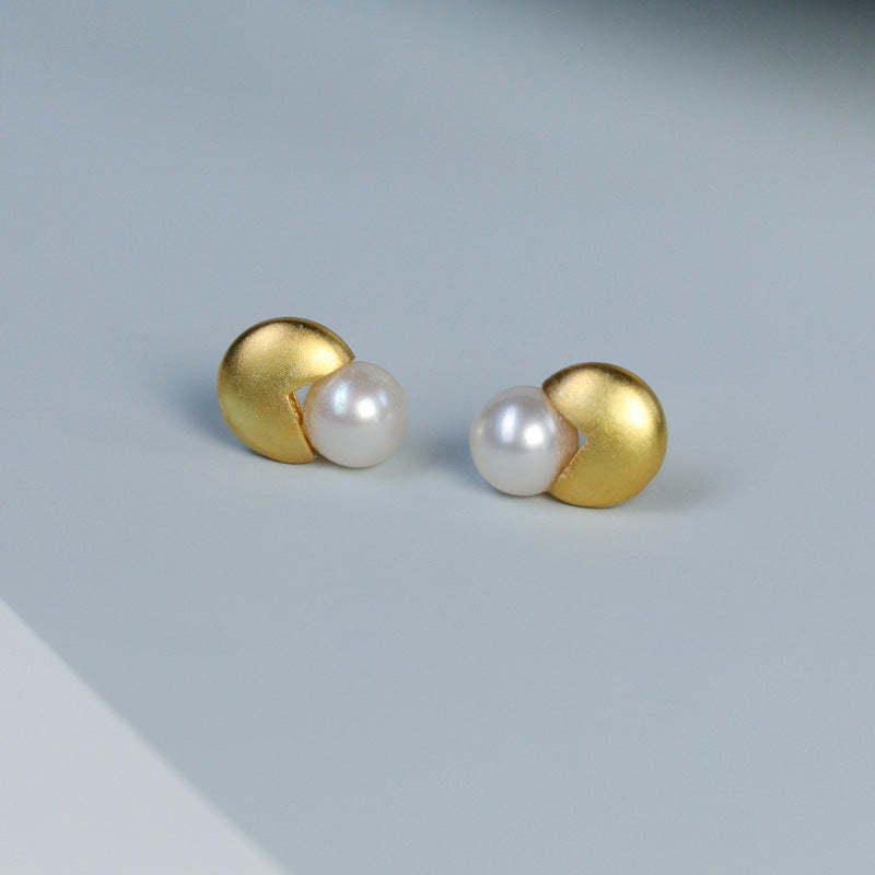 Two-color Circle White Akoya Pearl Elegant 18k White/Vermeil Gold Plated Stud Earrings | Mix Mix Style-Mix MIx Style
