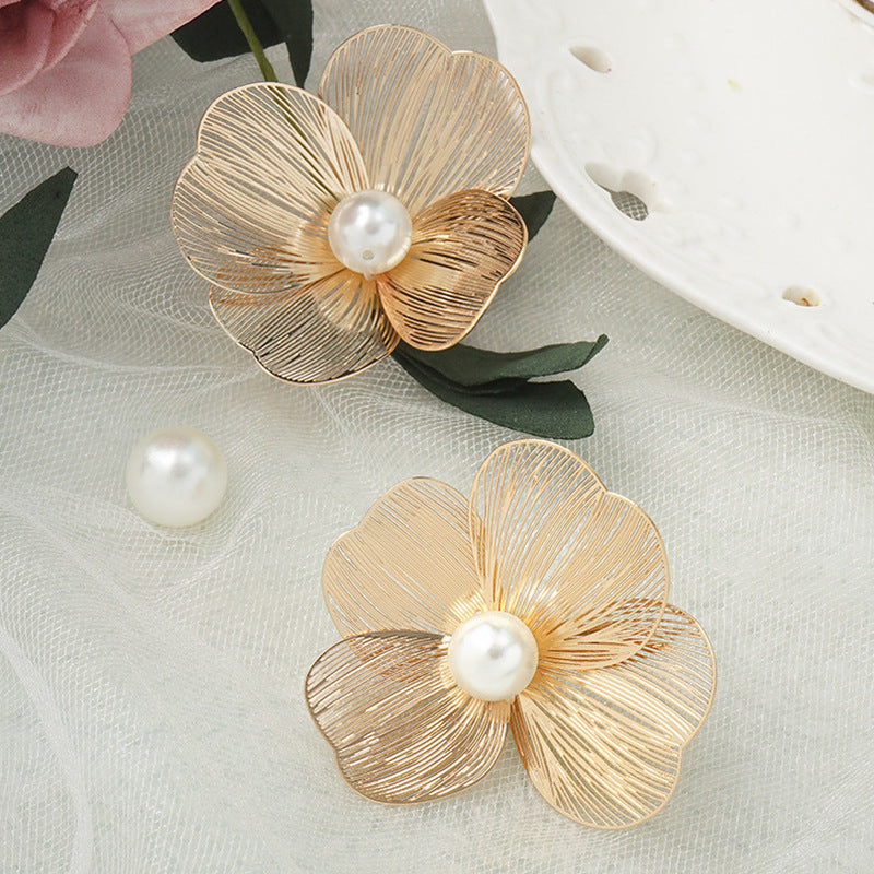 Flower Delicate Trendy White Akoya Pearl Elegant 18k Vermeil Gold Plated Vintage Retro Stud Earrings | Mix Mix Style-Mix MIx Style