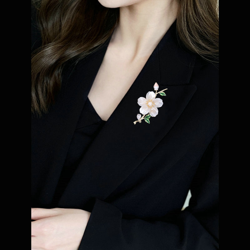 New autumn and winter coat accessories corsage fixed clothing pin high-grade natural mother-of-pearl shell flower brooch-Mix MIx Style
