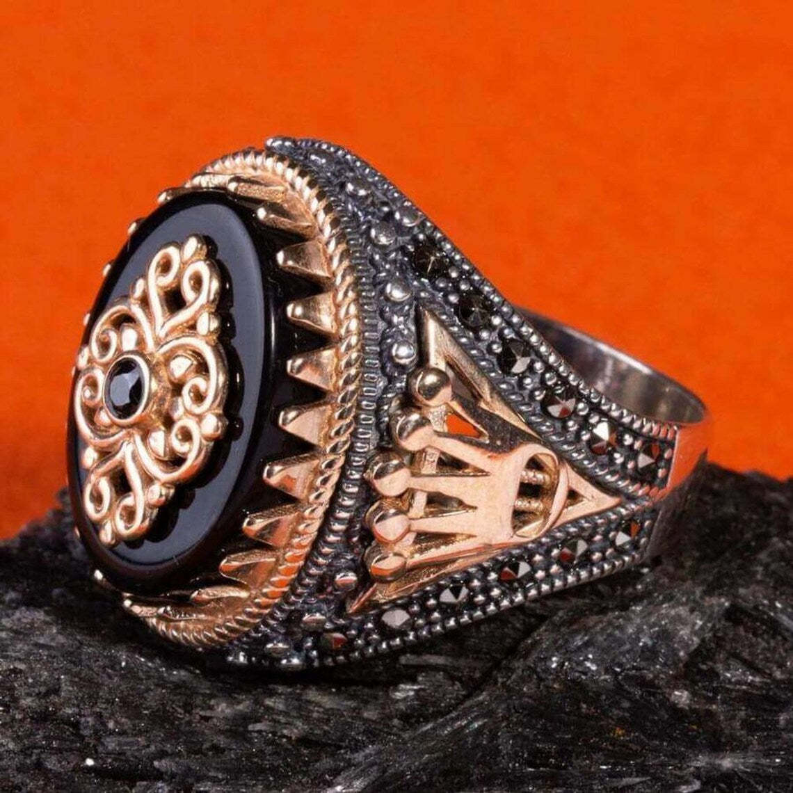 Carved Black & Rose 18k White/Rose Gold Plated Luxurious Vintage Ring 