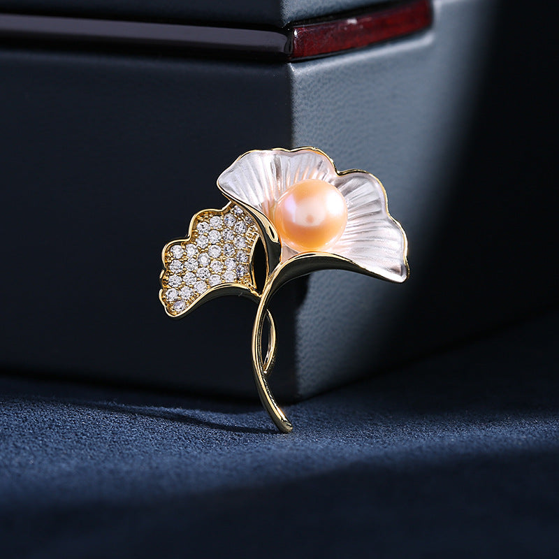Elegant temperament niche design clothing women's cardigan anti-exposure fixed pin natural freshwater pearl ginkgo leaf brooch-Mix MIx Style