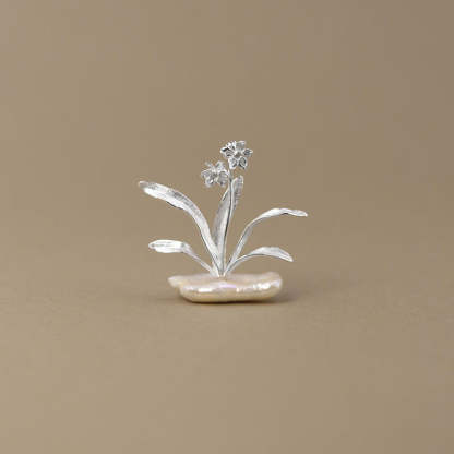 Looking for original design Narcissus Elegant Chinese Feng Narcissus Flower Baroque Pearl Sterling Silver Brooch-Mix MIx Style