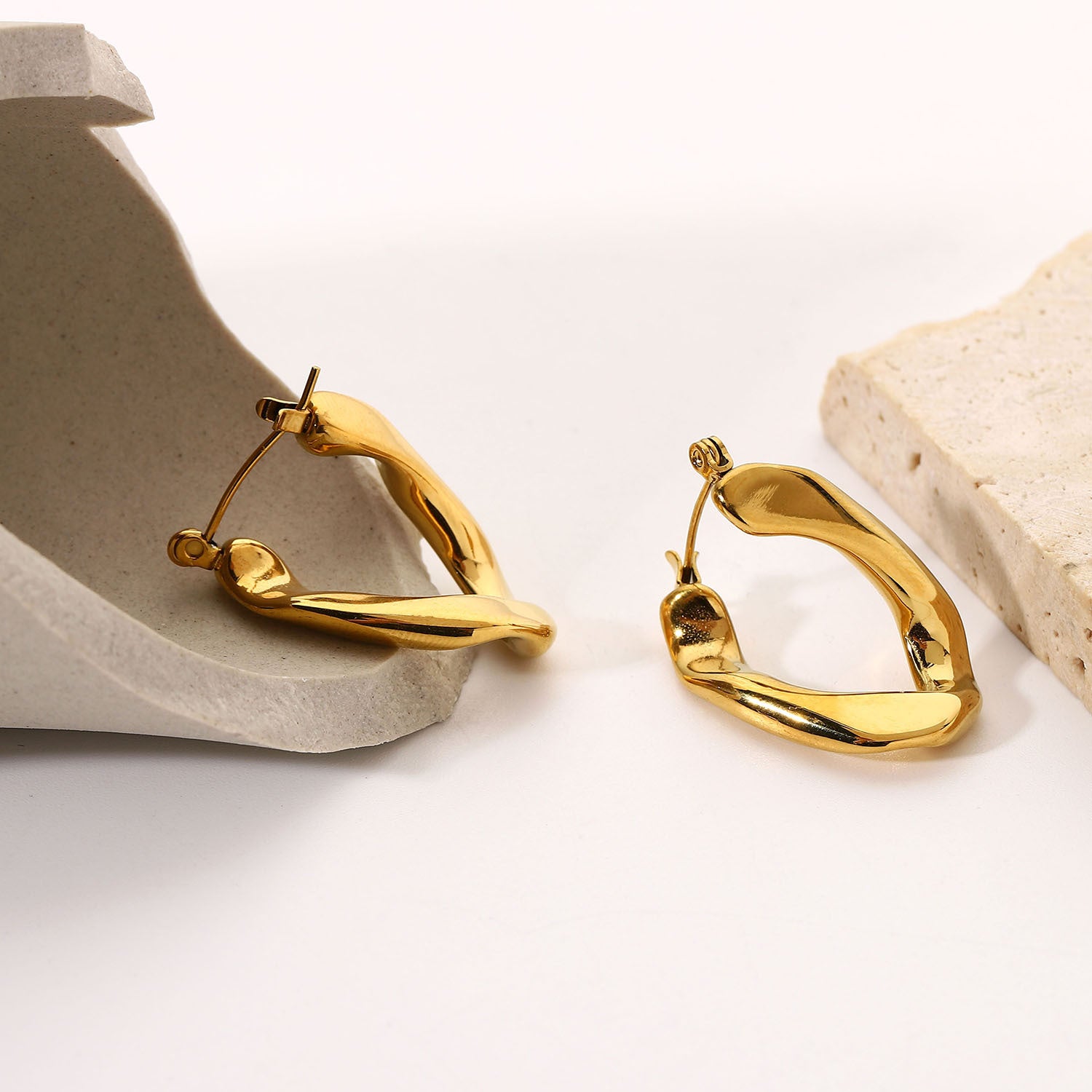 Minimalist Classic Elegant 18k Vermeil Gold Plated Vintage Retro Wavy Hoop Earrings | Mix Mix Style-Mix MIx Style