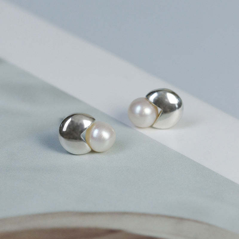 Two-color Circle White Akoya Pearl Elegant 18k White/Vermeil Gold Plated Stud Earrings | Mix Mix Style-Mix MIx Style