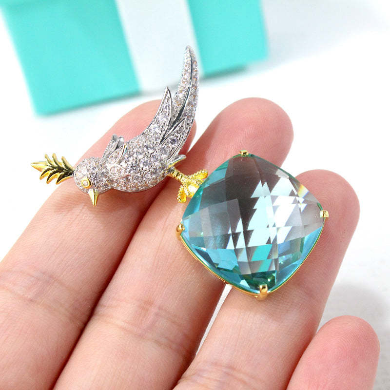 2021 autumn and winter new cross-border fashion bird brooch micro-embedded gold-plated lovebird coat pin accessories for men and women-Mix MIx Style