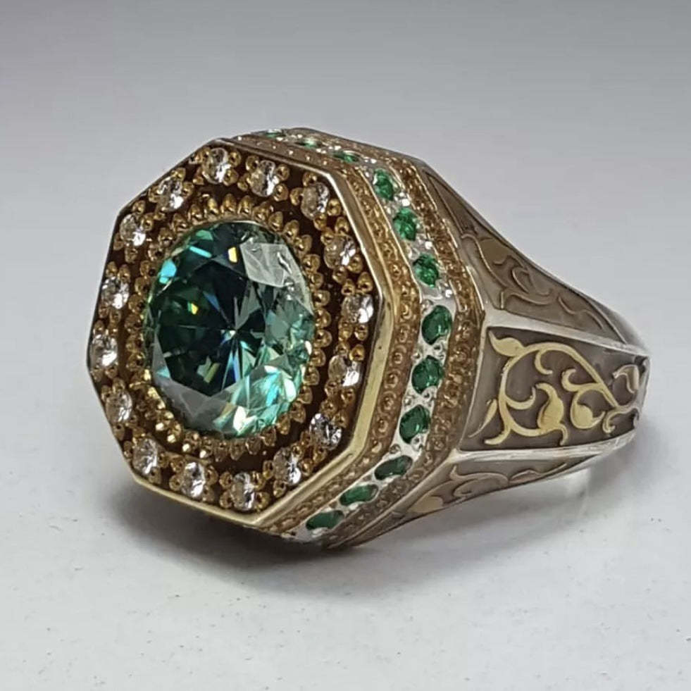 Retro totem two-color Green Round Cut Moissanite Diamond 18K Vermeil P