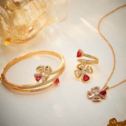 Autumn and winter new cross-border blooming blooming flower necklace gold-plated flower pendant lady texture ladies floral clavicle chain-Mix MIx Style