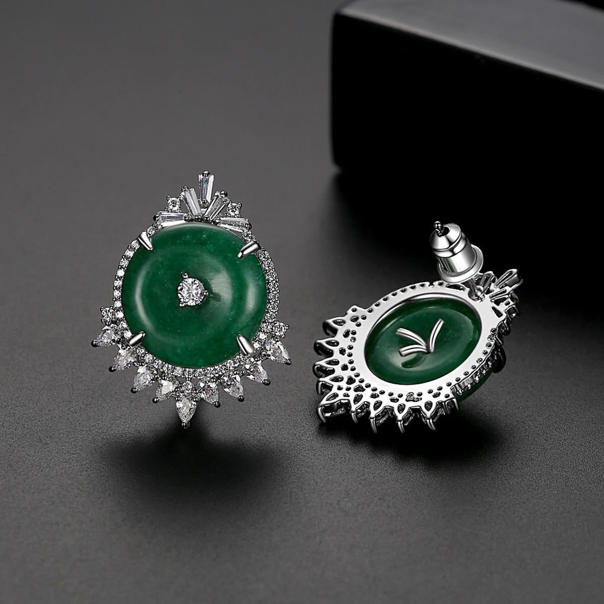 Green Circle Classic Moissanite Diamonds Elegant 18k White Gold Plated Vintage Retro Stud Earrings | Mix Mix Style-Mix MIx Style