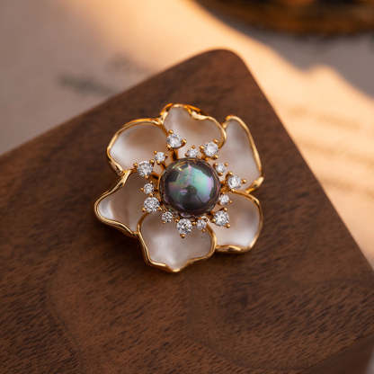 Natural pearl brooch female fritillary flowers fresh pastoral style 2024 spring and summer corsage high-end temperament clothing-Mix MIx Style