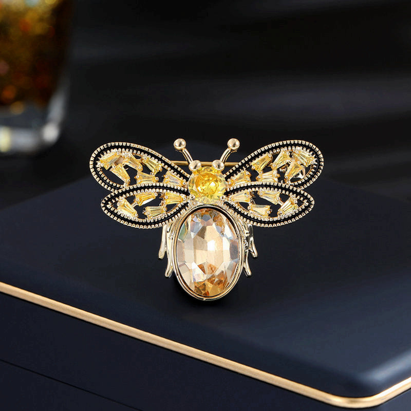 Bee anti-exposure buckle crystal zircon inlaid niche high-end corsage cardigan suit brooch clothing wholesale-Mix MIx Style