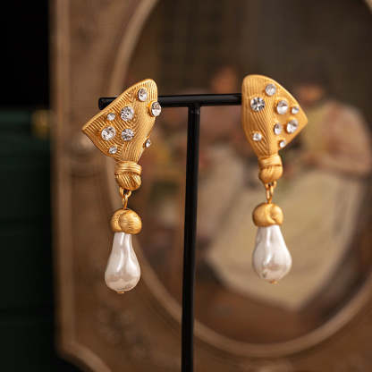 Golden Retro Classic Pendant Akoya Pearl Elegant 18k Gold Plated Double-Layer Necklace Earring & Brooch Jewelry Set | Mix Mix Style-Mix MIx Style