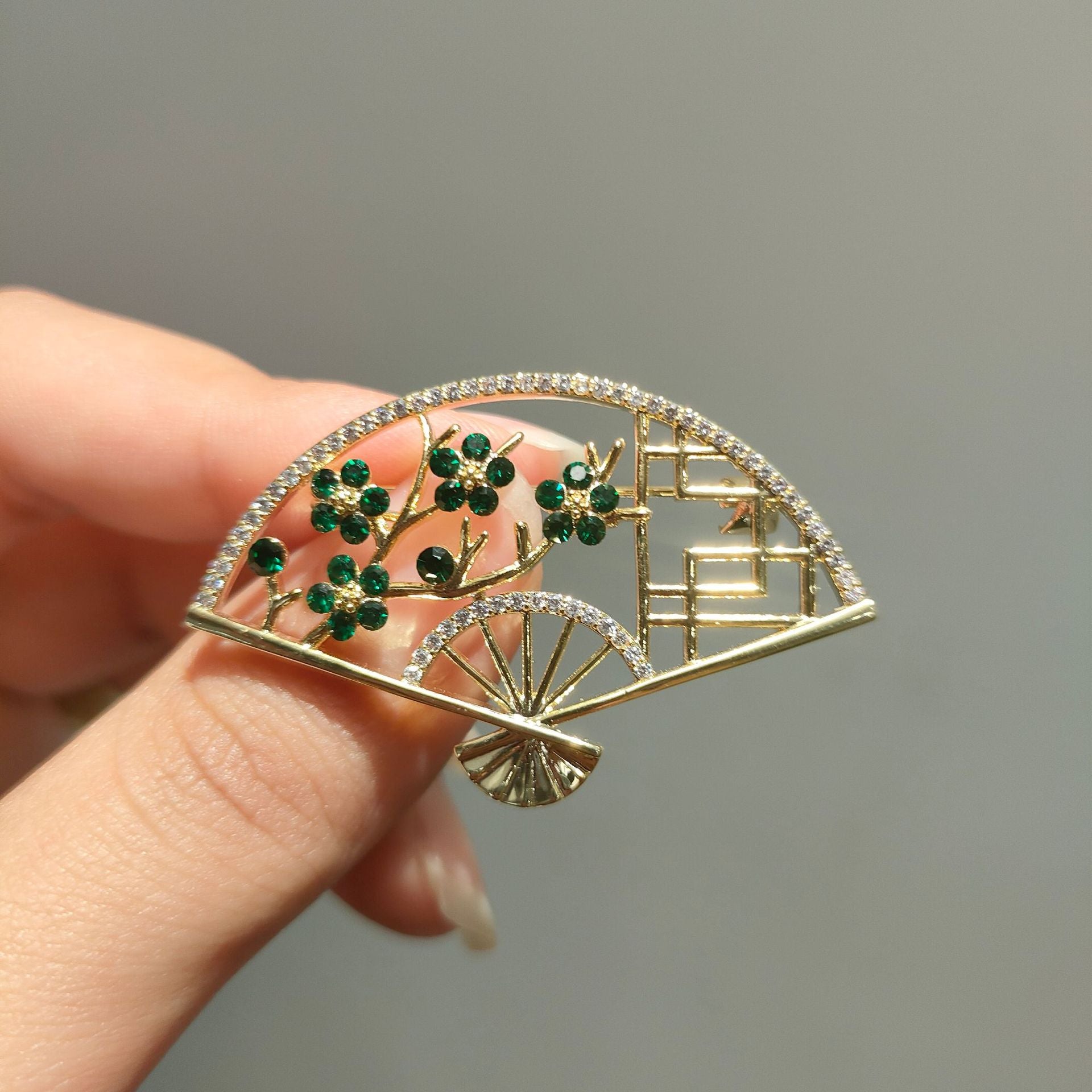 Xiliang Concubine's new national style cheongsam accessories exquisite zircon fan-shaped plum blossom brooch cardigan anti-exposure pin-Mix MIx Style