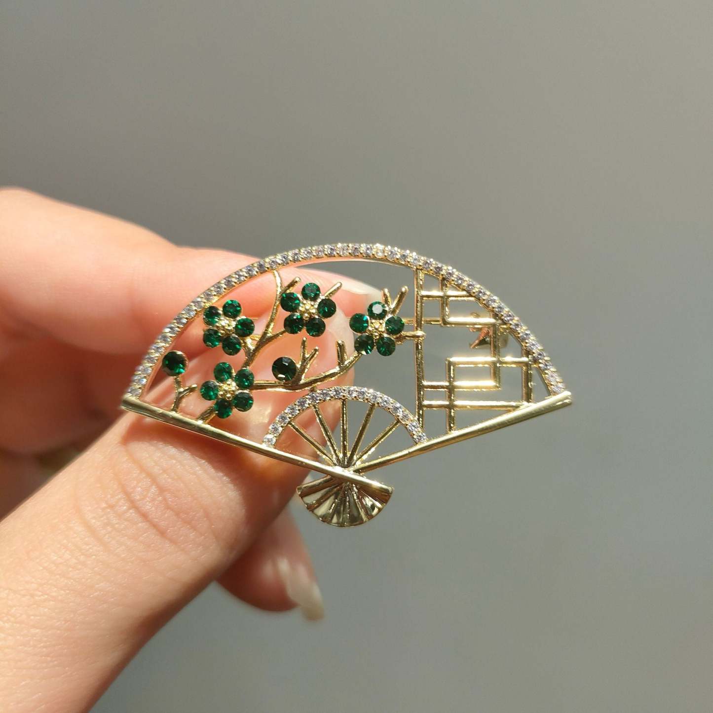 Xiliang Concubine's new national style cheongsam accessories exquisite zircon fan-shaped plum blossom brooch cardigan anti-exposure pin-Mix MIx Style