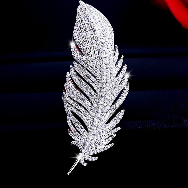 2023 Korean new style temperament zircon corsage women's suit cheongsam pin shawl buckle accessories high-end feather brooch-Mix MIx Style