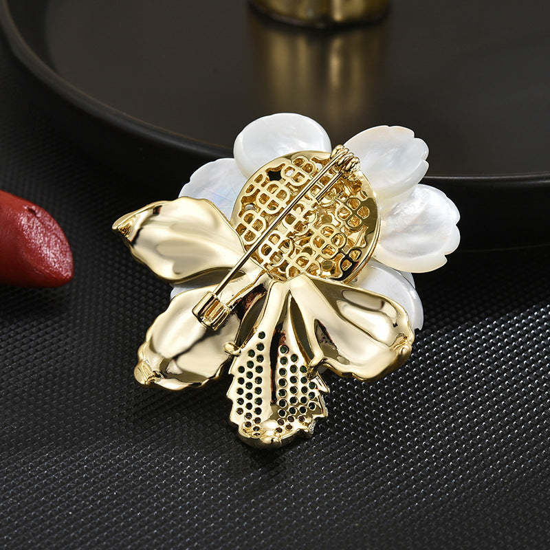 High-end luxury natural shell white peony flower brooch freshwater pearl rich camellia brooch female accessories-Mix MIx Style