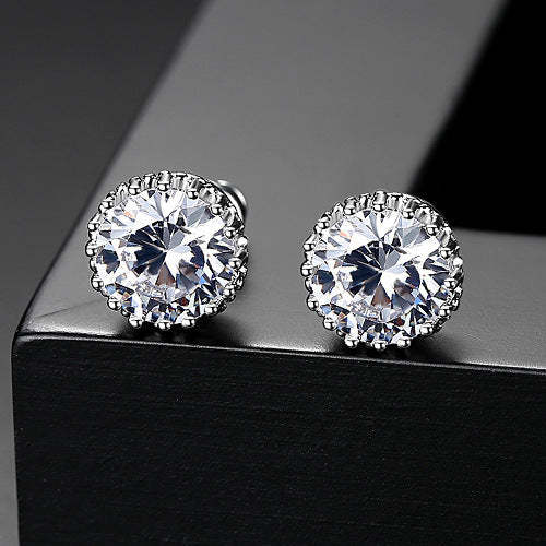 Dainty White Classic Round Cut Moissanite Diamond Elegant 18k White Go