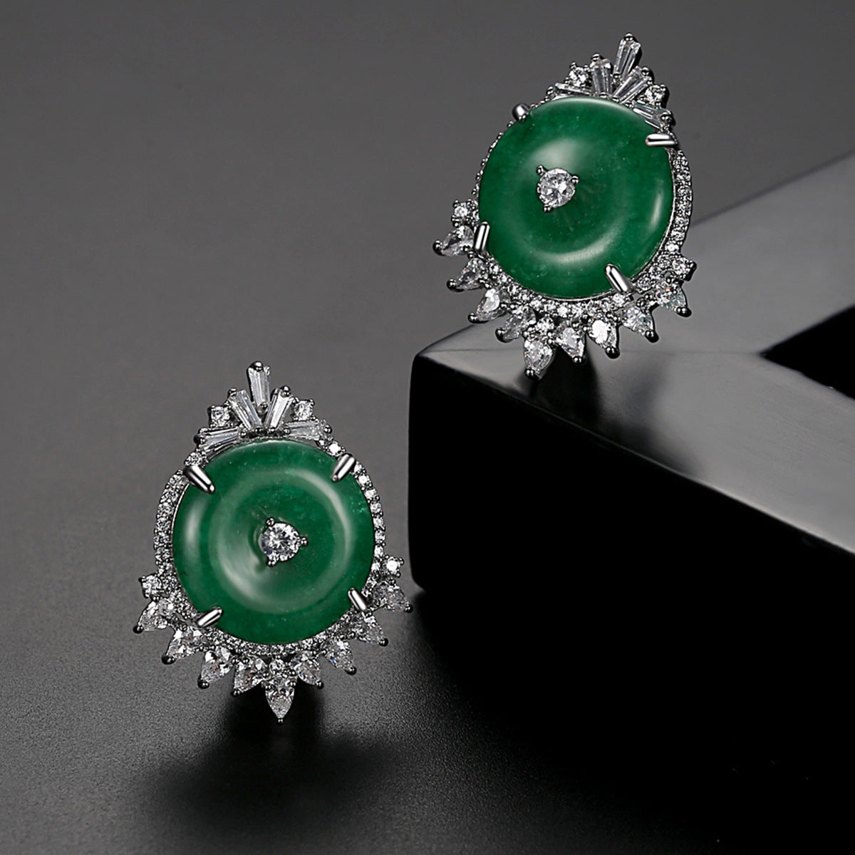 Green Circle Classic Moissanite Diamonds Elegant 18k White Gold Plated Vintage Retro Stud Earrings | Mix Mix Style-Mix MIx Style