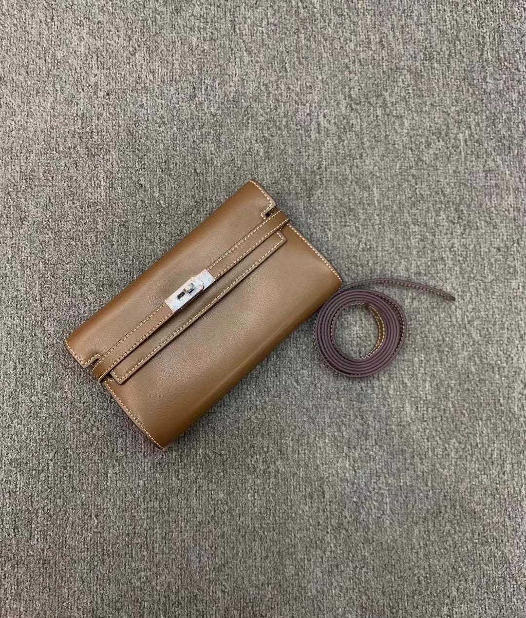 New matte silver buckle long Kelly bag fashionable genuine leather shoulder small square bag women's universal simple crossbody mobile phone bag-Mix MIx Style