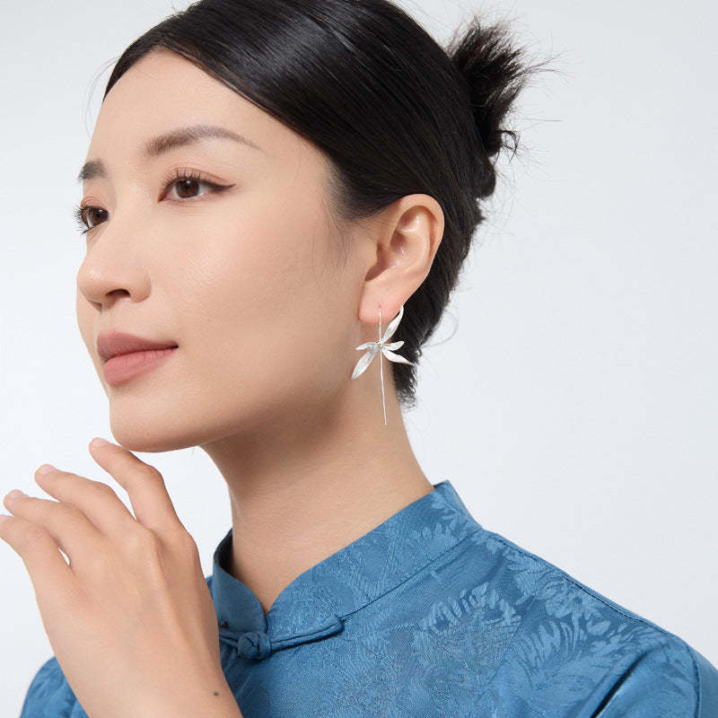 Delicate Orchid Flower Shaped Minimalist Elegant 18k White/Vermeil Gold Plated Stud Earrings | Mix Mix Style-Mix MIx Style