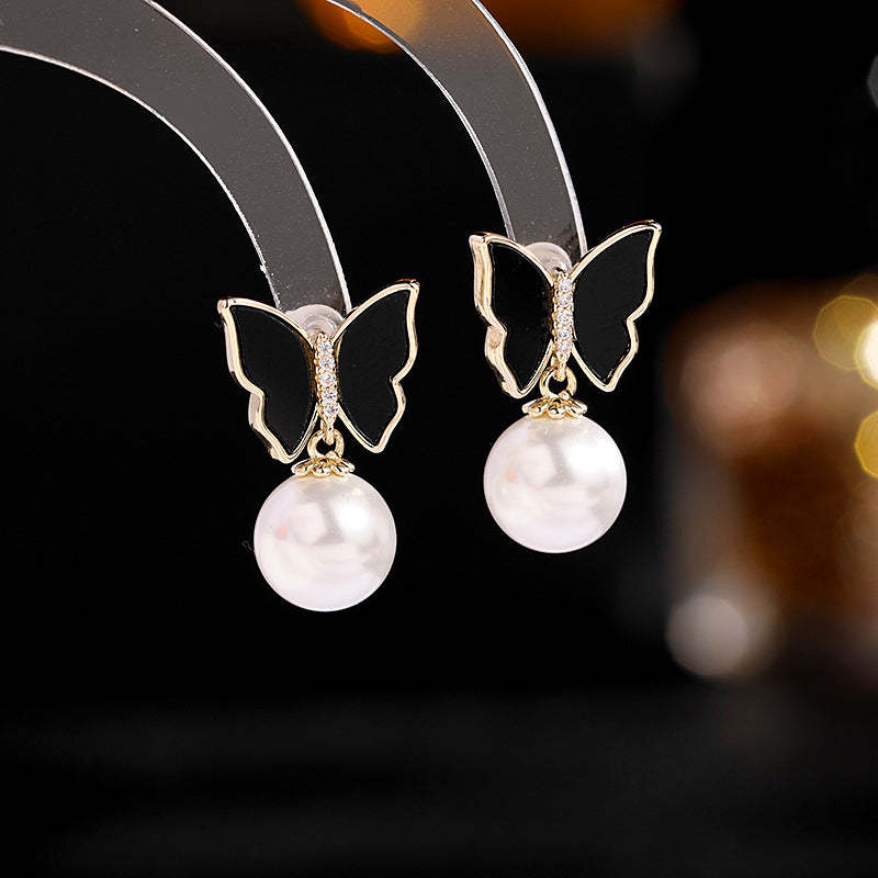 Black - White Trendy Akoya Pearl & Moissanite Diamonds Elegant 18k Ver