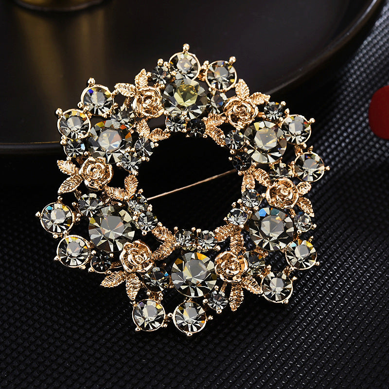 Retro Austrian crystal brooch, corsage, high-end accessories, garland brooch, European and American brooch, female manufacturer wholesale-Mix MIx Style