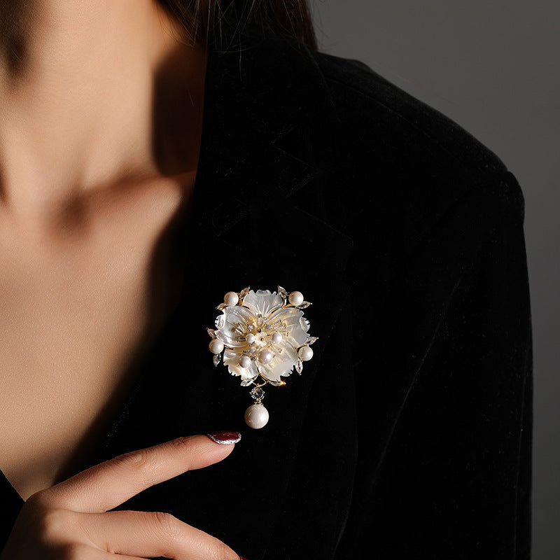 Xiliang Concubine high-end plum blossom mother-of-pearl shell brooch pearl camellia brooch floral clothing zircon corsage-Mix MIx Style