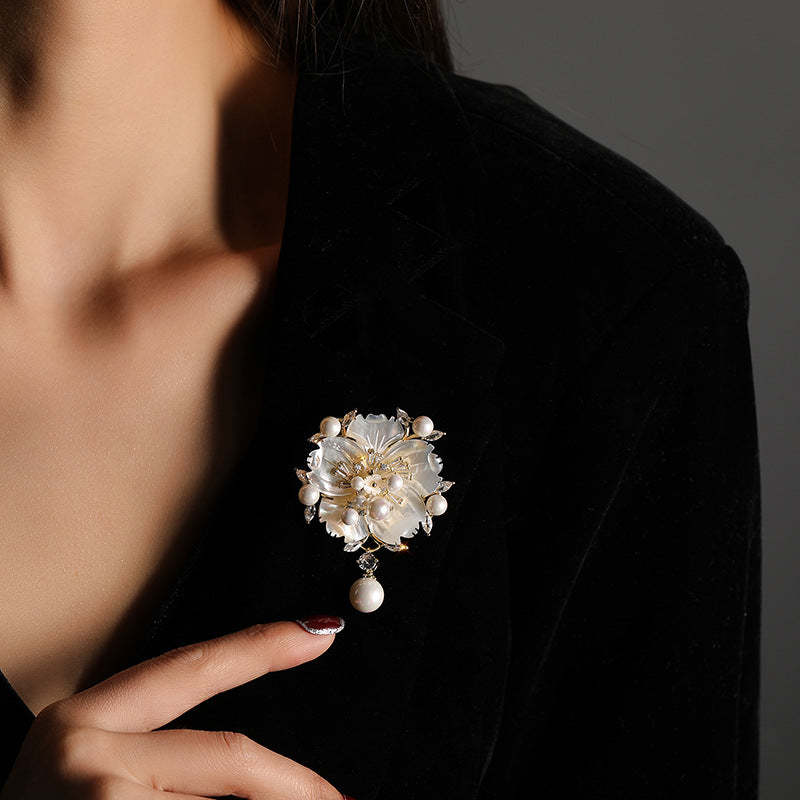 Xiliang Concubine high-end plum blossom mother-of-pearl shell brooch pearl camellia brooch floral clothing zircon corsage-Mix MIx Style