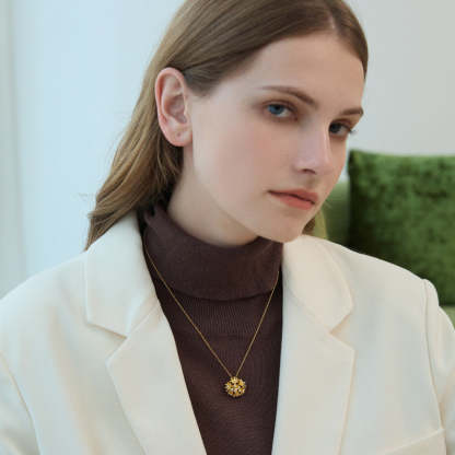 Golden Dainty Retro Flower Pendant Round Cut Diamonds Luxury 18k Gold Plated Necklace Jewelry | Mix Mix Style-Mix MIx Style