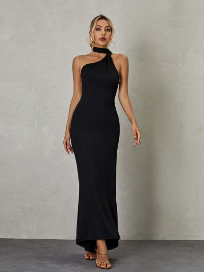 Toula Backless Maxi Dress In Black-Mix MIx Style