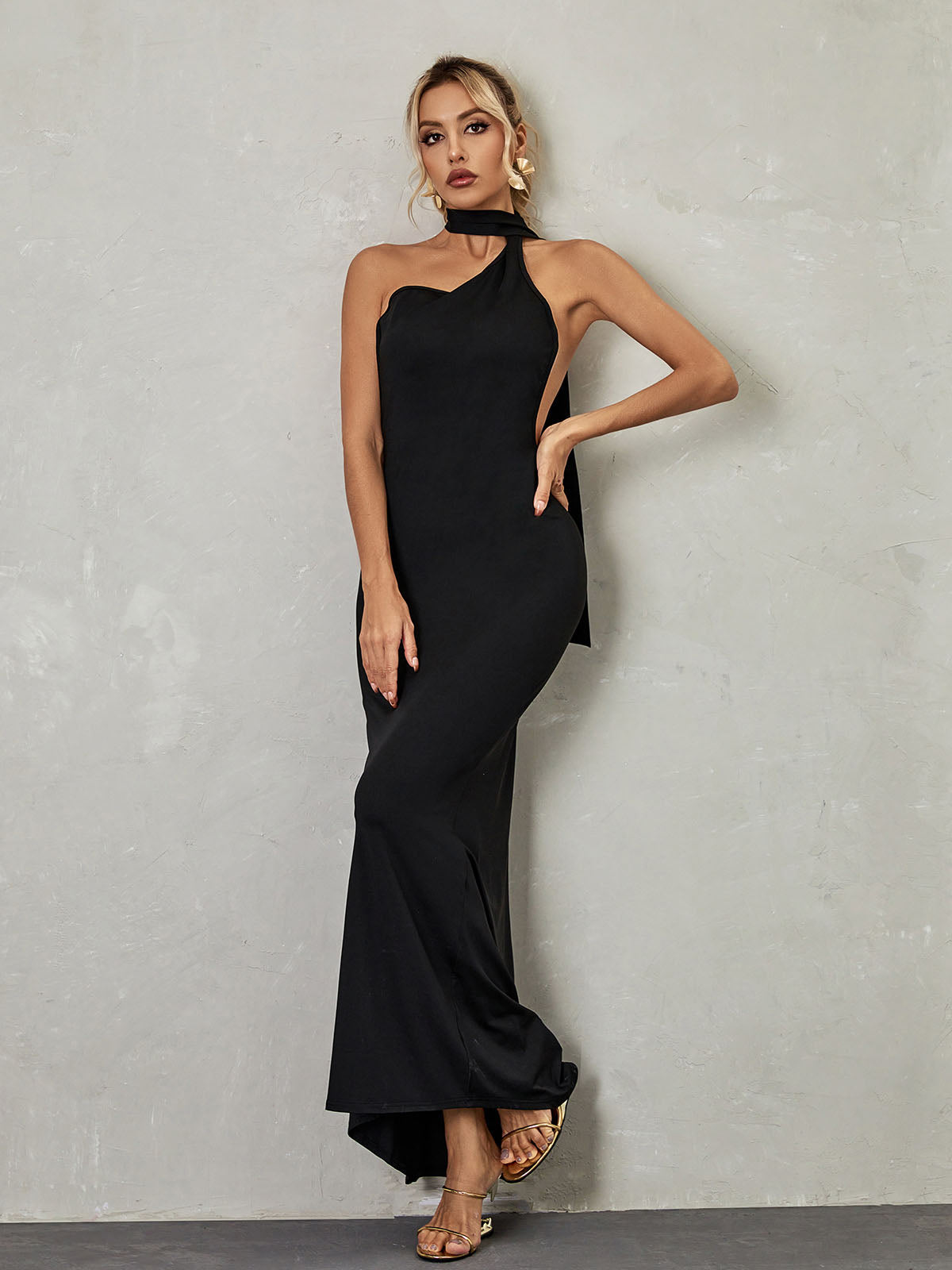 Toula Backless Maxi Dress In Black-Mix MIx Style
