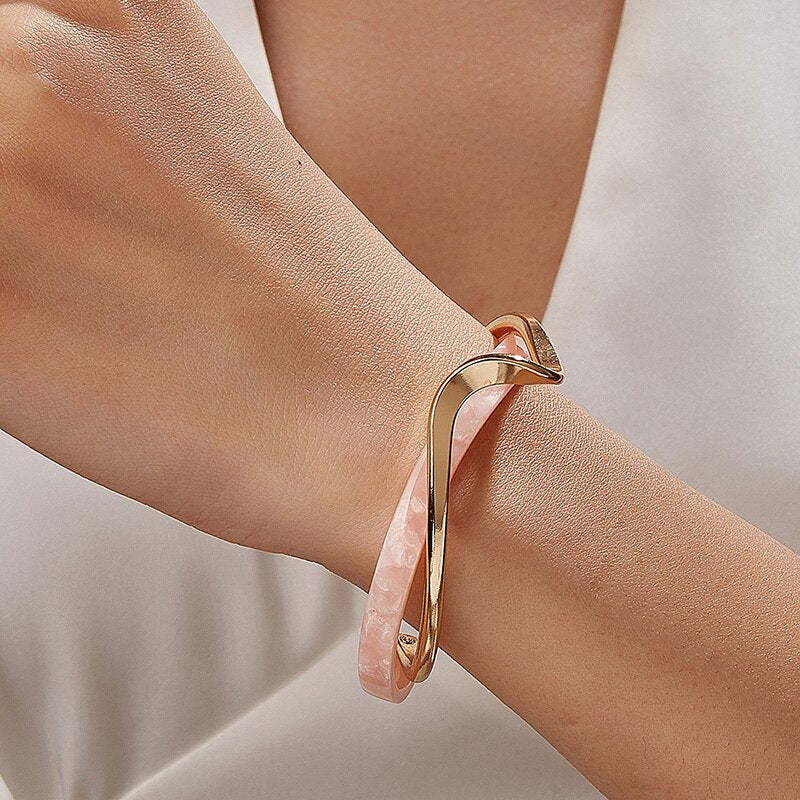 White Shellfish Bracelets - 18k Gold Plated Bangles with Geometric C-shaped Opening | Mix Mix Style [Hot Seller]-Mix MIx Style