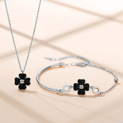Modern Black Lucky Clover necklace & bracelet Set