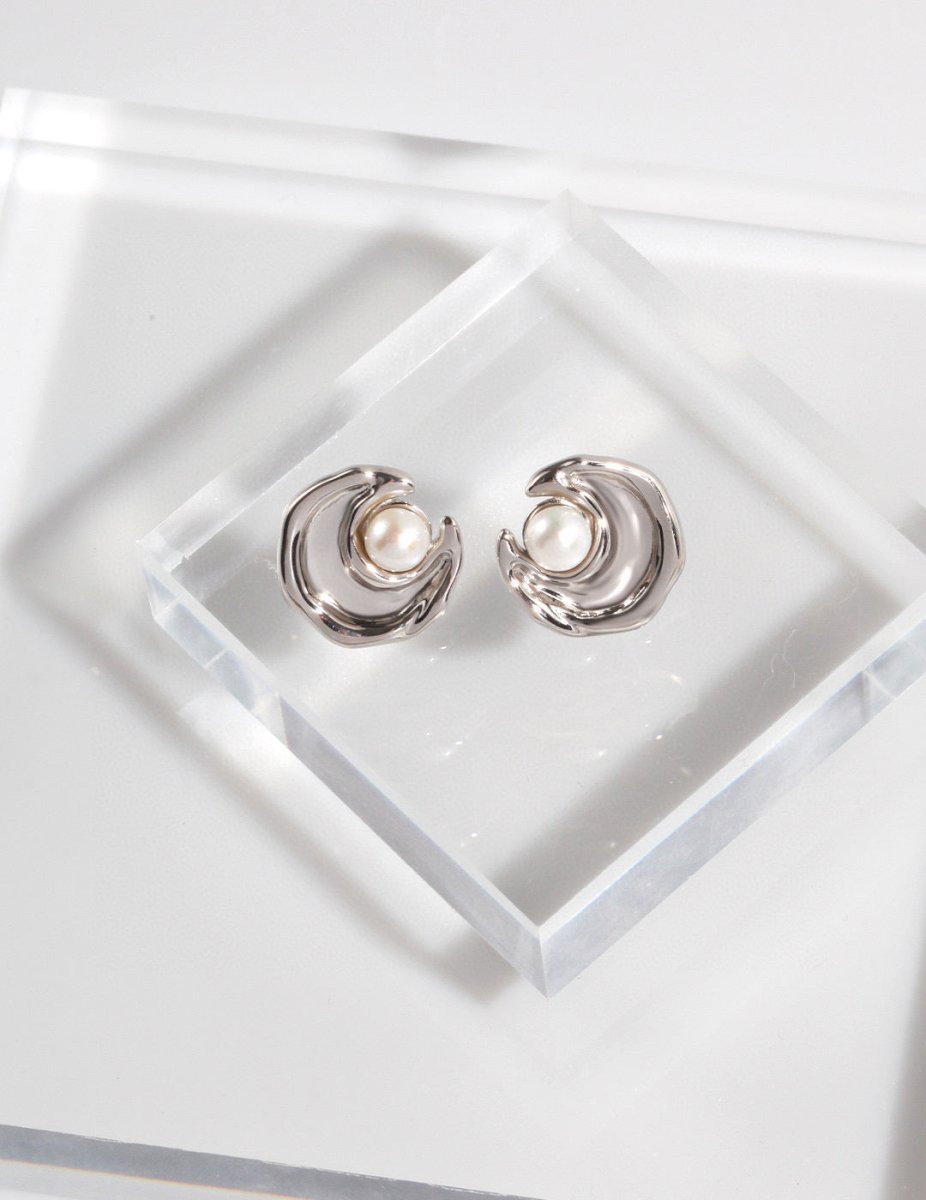 Moon Shape Sterling Silver and Akoya Pearl Earrings | Mix Mix Style-Mix MIx Style