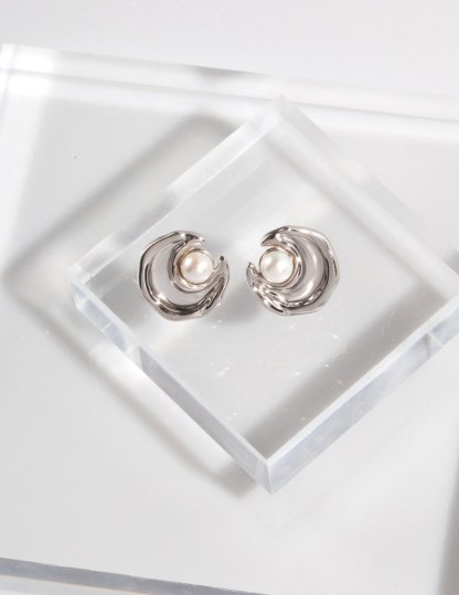 Moon Shape Sterling Silver and Akoya Pearl Earrings | Mix Mix Style-Mix MIx Style