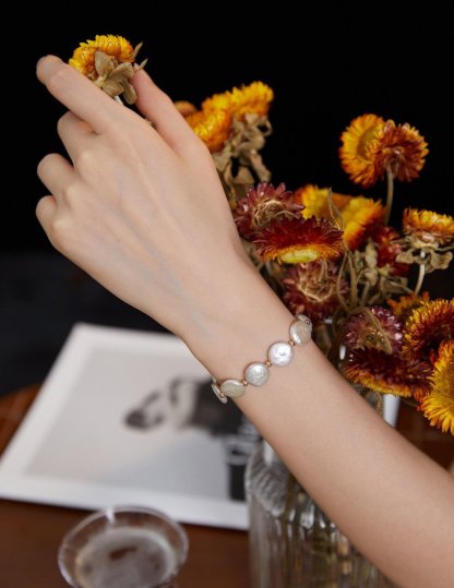 Vintage Akoya Irregular Pearl Button Bracelet | Mix Mix Style-Mix MIx Style