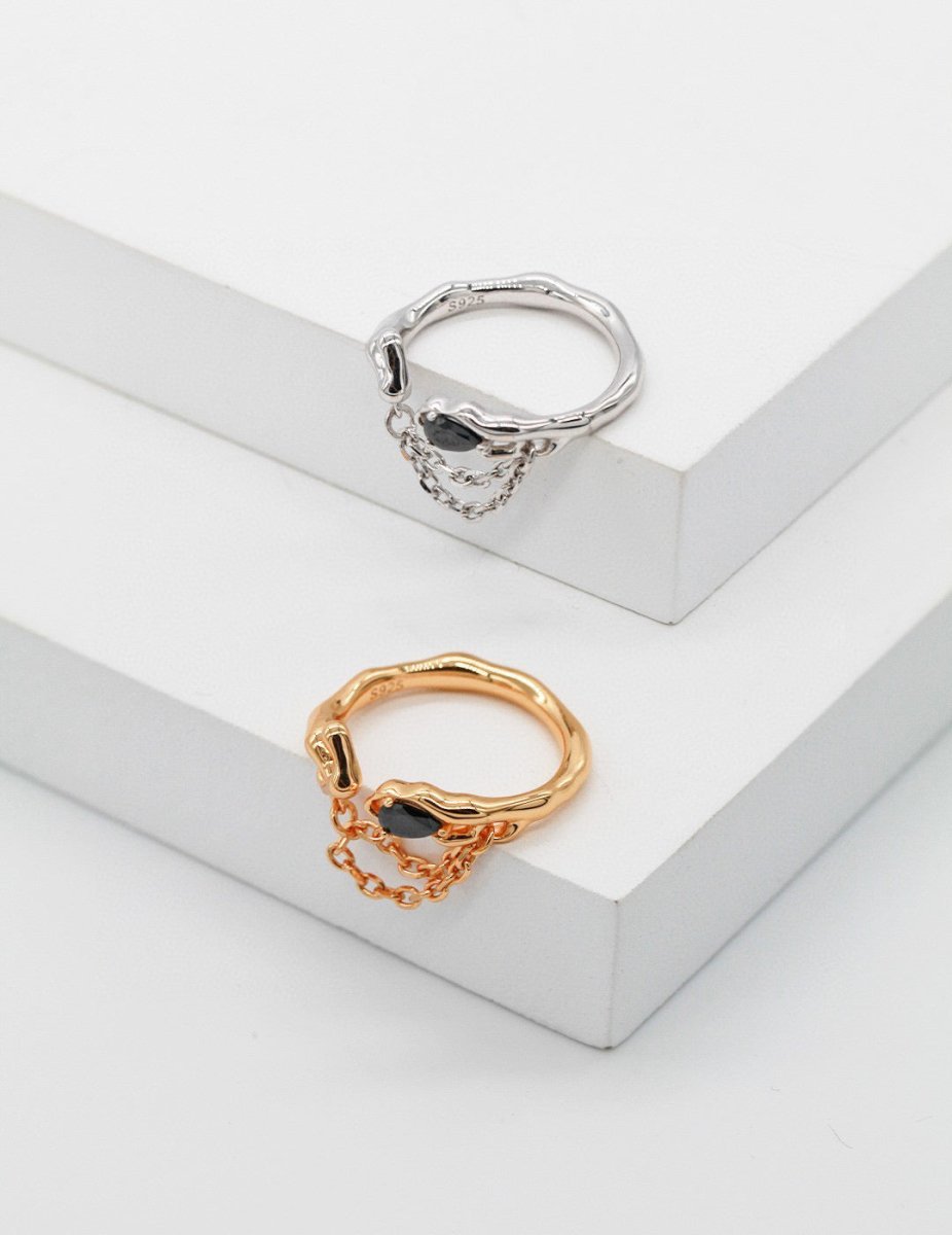 Stylish Sterling Silver with a Black Gem Stone and a Little Chain Ring | Mix Mix Style-Mix MIx Style