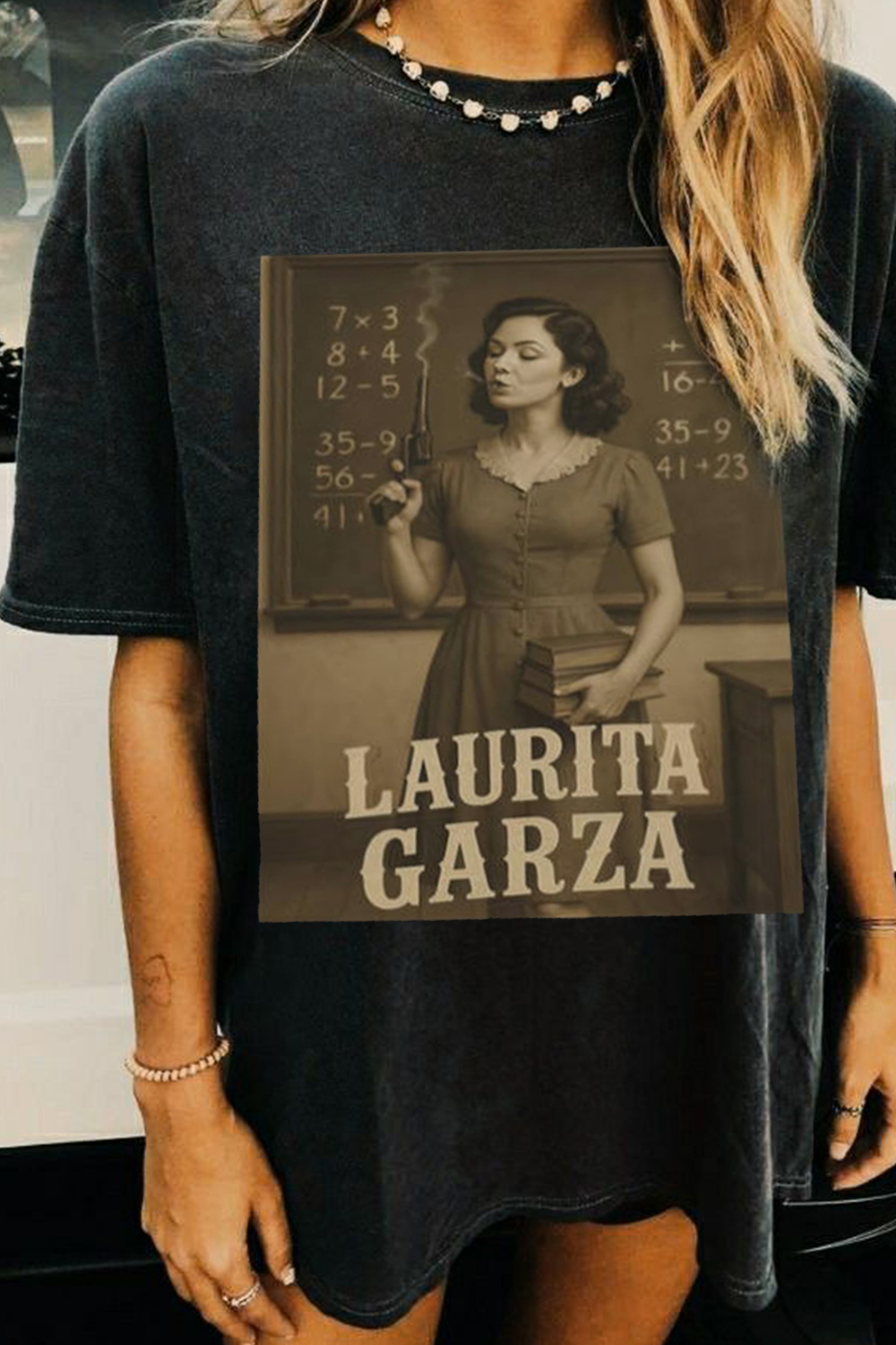 La Maestra Favorita De Todos Tee🔥