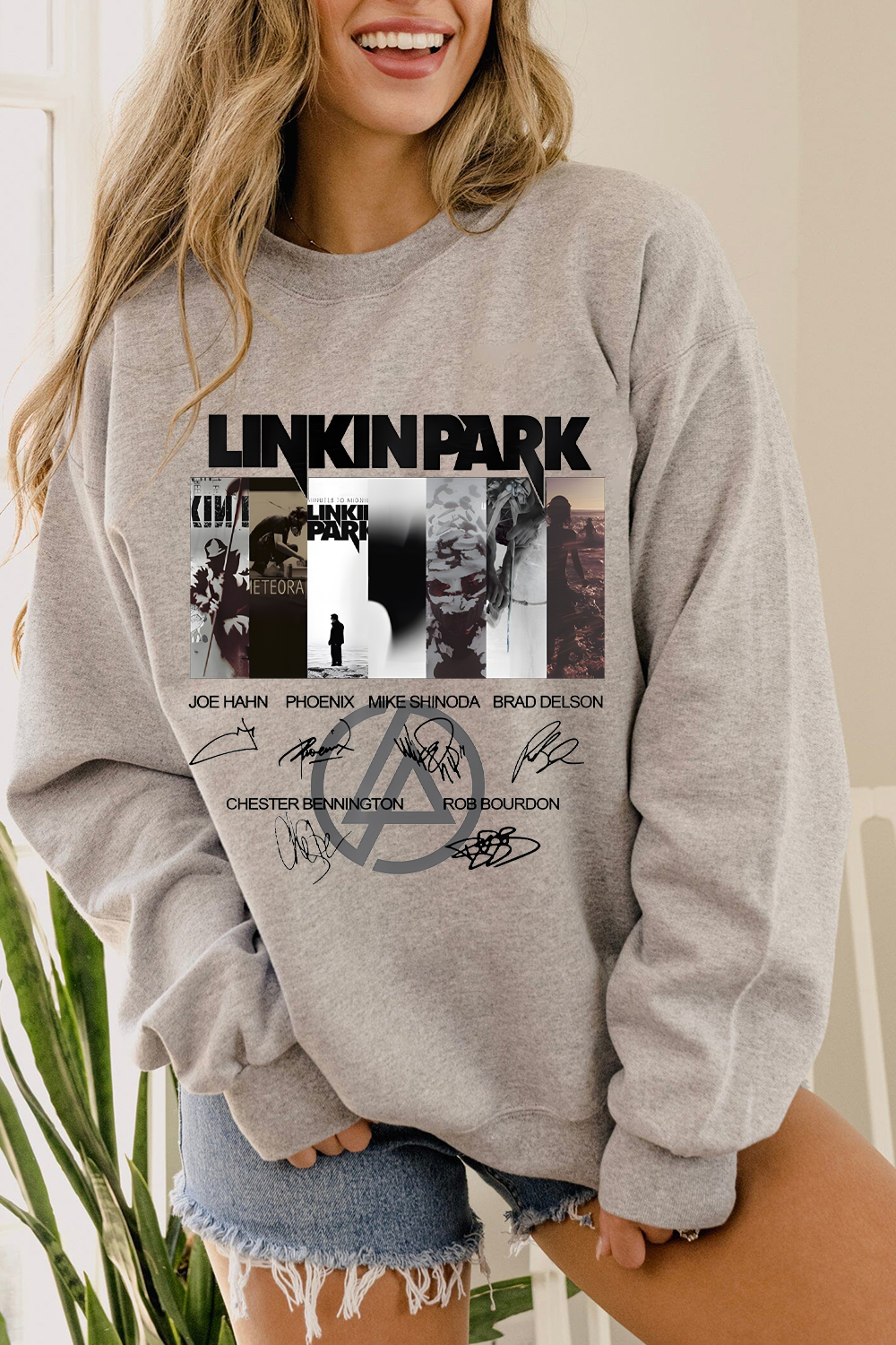 LP Logo Signatures Sweatshirt For Women