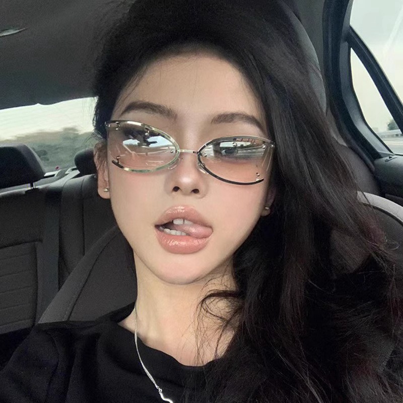 Y2K甜酷辣妹丨金属猫眼墨镜丨个性未来科技风丨墨镜凹造型半框丨五色可选