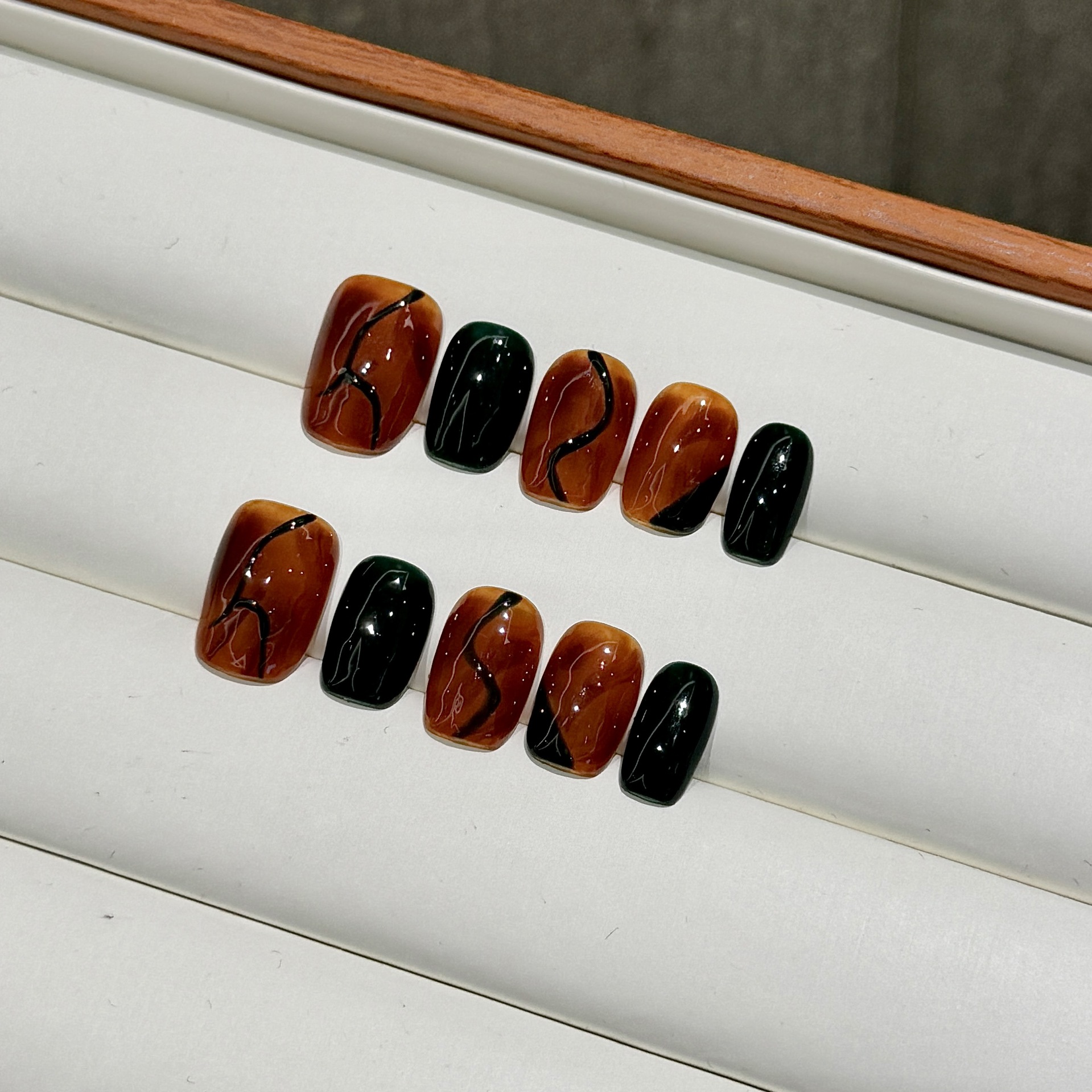 秋见墨染 | 短梯 | 手绘秋色晕染 | 显白ins风 | 纯手工穿戴甲